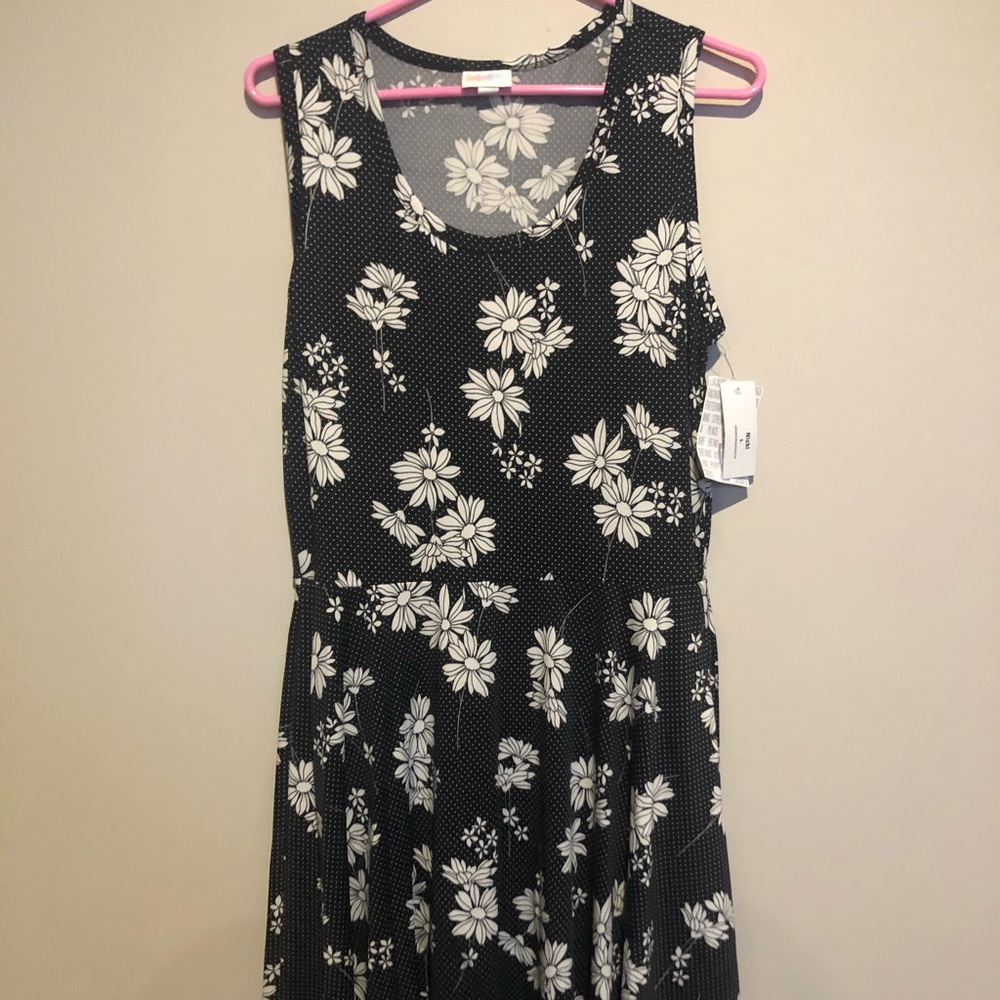 SOLD💜Lularoe Polka Dot Daisy Nicki